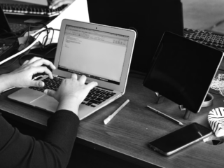 poor scheduling costs, workplace scheduling problems, employee productivity scheduling, modern workplace efficiency, scheduling optimization strategies, business scheduling challenges, workplace time management, scheduling impact on profits, staff shift planning, location-specific scheduling solutions