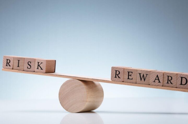 gaming psychology risk reward, game theory psychology, gaming addiction risk, player behavior analysis, reward systems in gaming, risk assessment in video games, gaming motivation psychology, competitive gaming strategies, immersive gaming experiences, location-specific gaming trends